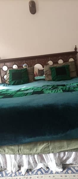 Bed set with 2 side tables 0