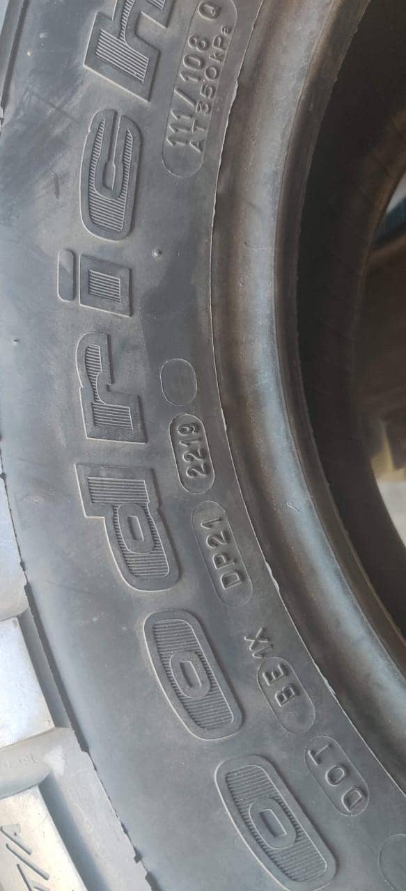 BF Goodrich KM Mud Terrain Tyres  255-75-17 1