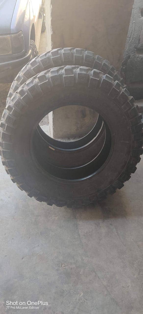BF Goodrich KM Mud Terrain Tyres  255-75-17 4