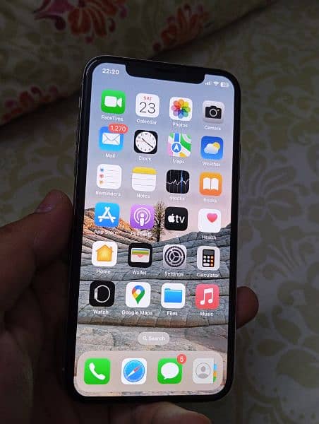 selling iPhone X 64 GB PTA approved face id and true tone enabled 9
