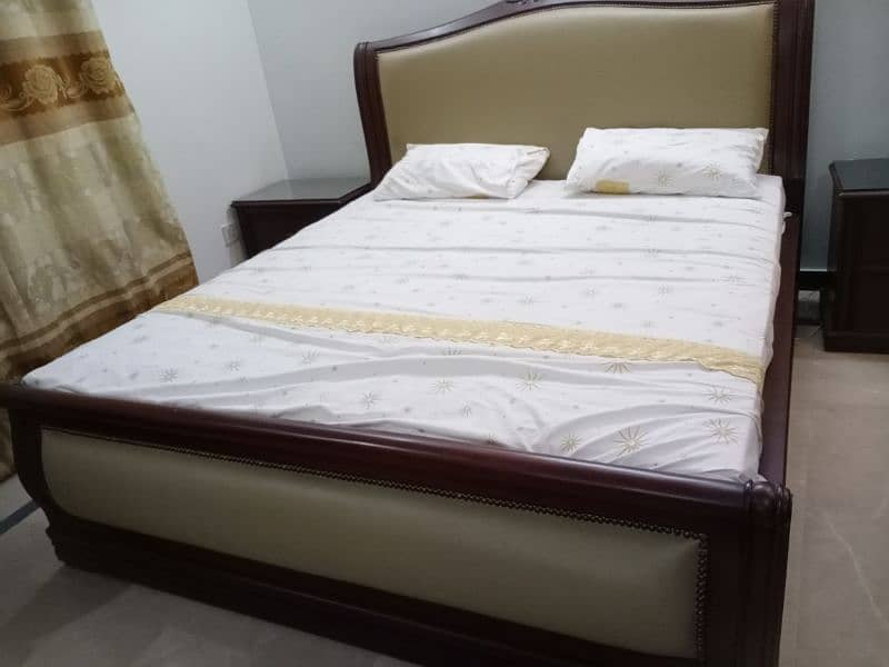 Zero mter Fresh Sheesham Bed Set with Molty foam matress for sale 1