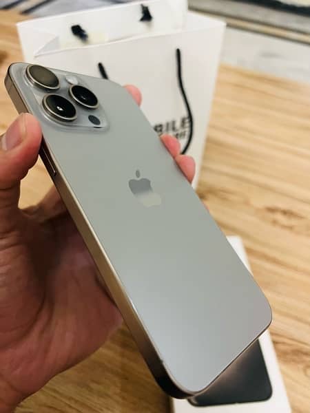 Apple iphone 15 pro max physical dual 5