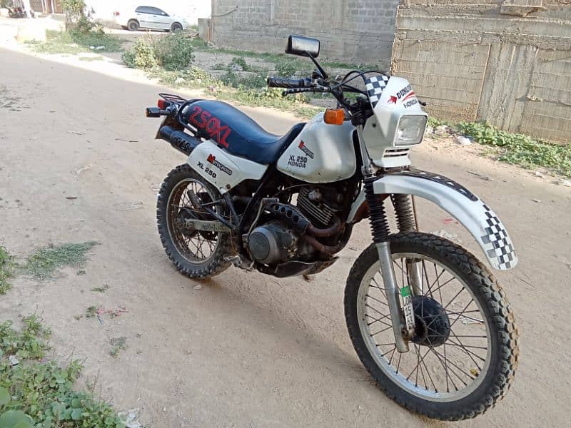 As Salama alikum I Salling This Honda xl250 police Acu bike model1989 9