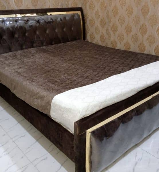 King bed/ double bed set /king size bed set/wooden bed set / Furniture 0