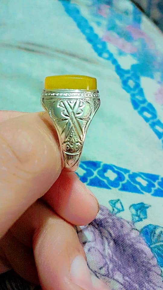 Zard Aqeeq silver Ring Naqsh Tehreer 3