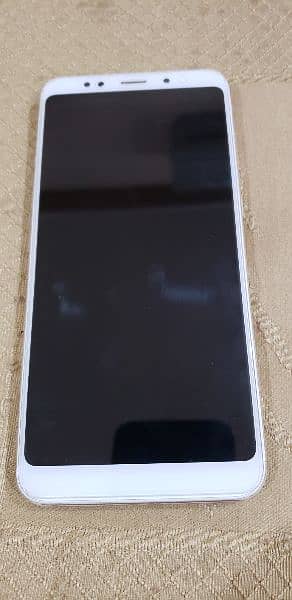 Xiaomi redmi 5plus Mobile 4/64 What's app number 03056447449 0
