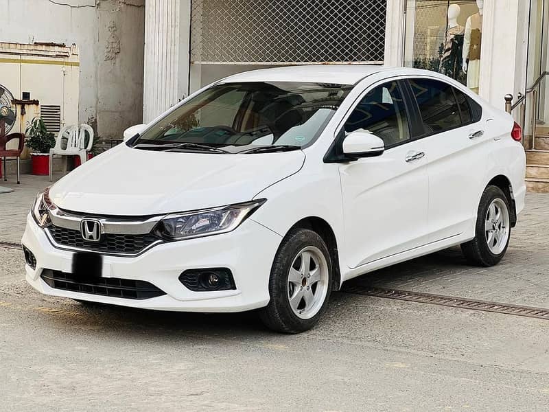 Rent A Car In Islamabad/Car rental service/ Rent a car/ Honda BRV 17