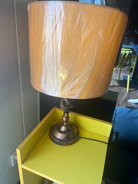 TABLE LAMP BRASS FINISH 1