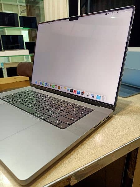 Apple MacBook Pro all models available MacBook air all models availa 1