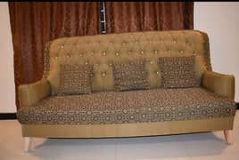 3 + 1 + 1 Sofa Set is for Sale.