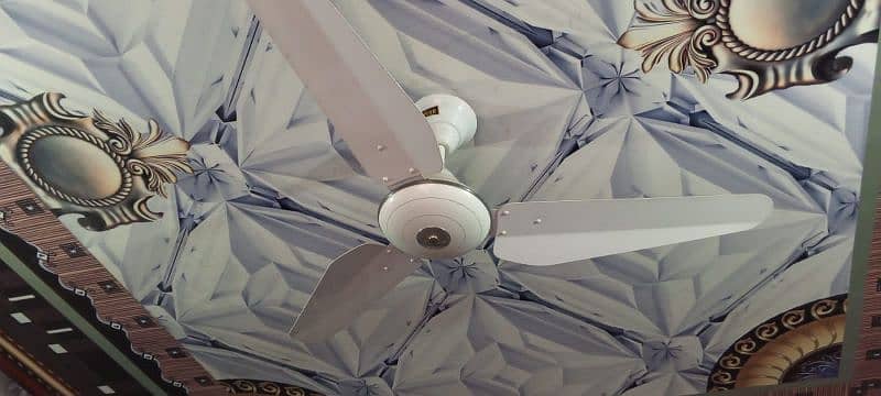 1 pak fan ,1 breez fan ceiling 0