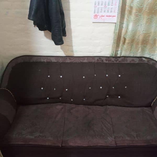 5 seater in good condition 0