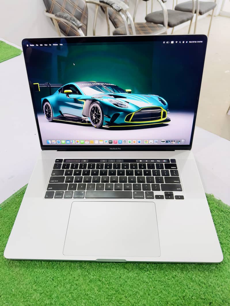 Apple Macbook Pro 2018 Core i7 Space Gray 1