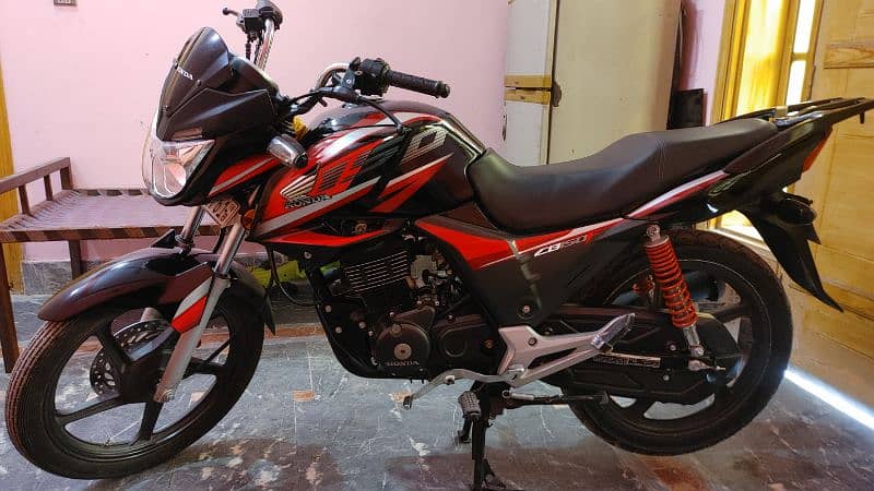 Honda CB-150 Black-Red in Good Condition. Engine is not Open 0