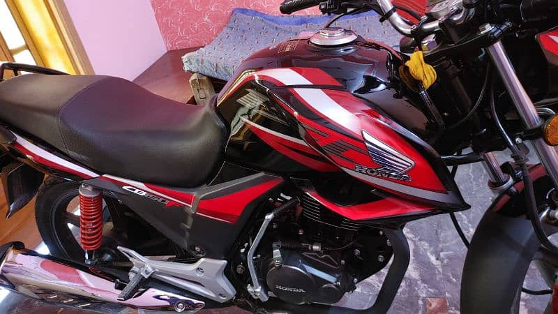 Honda CB-150 Black-Red in Good Condition. Engine is not Open 11