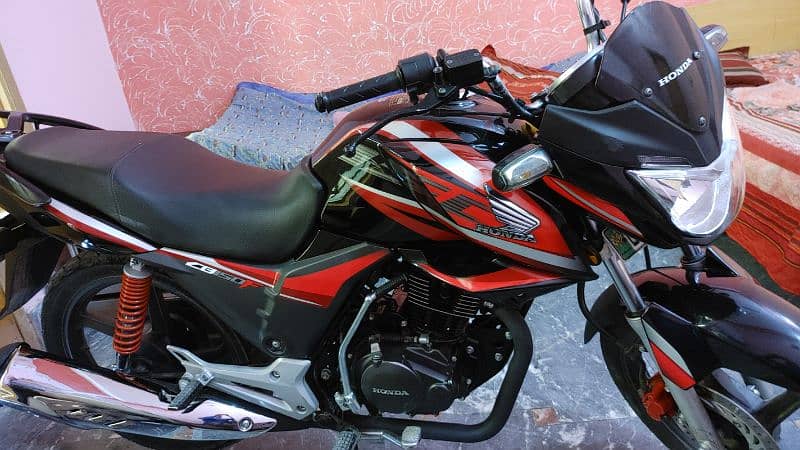 Honda CB-150 Black-Red in Good Condition. Engine is not Open 12