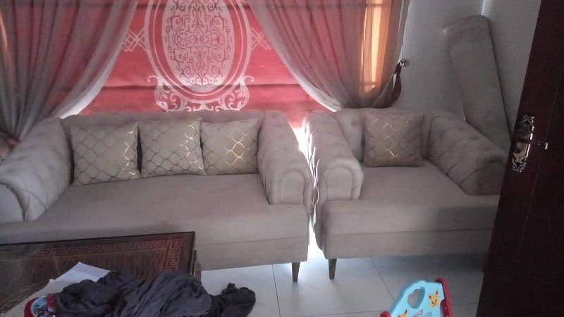 want to sale my sofa set 2