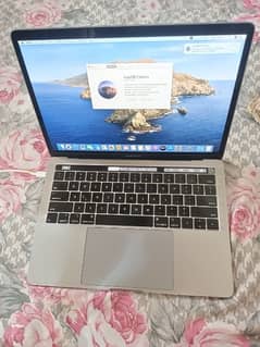 MACBOOK PRO LATE 2019 CTO MODLE 13 INCH TOUCHBAR I7 Q-C 16GB RAM 256gb