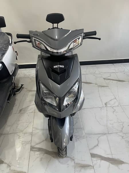 All variants of Metro Yadea Available at your Door steps Electric bike 3