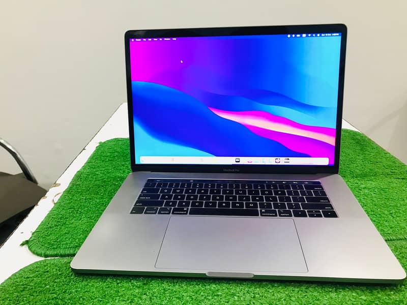 Apple macbook Pro 2019 Space gray Core i9  16/512 3
