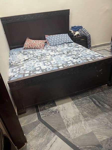 king size bed for sale with 2 side table 2
