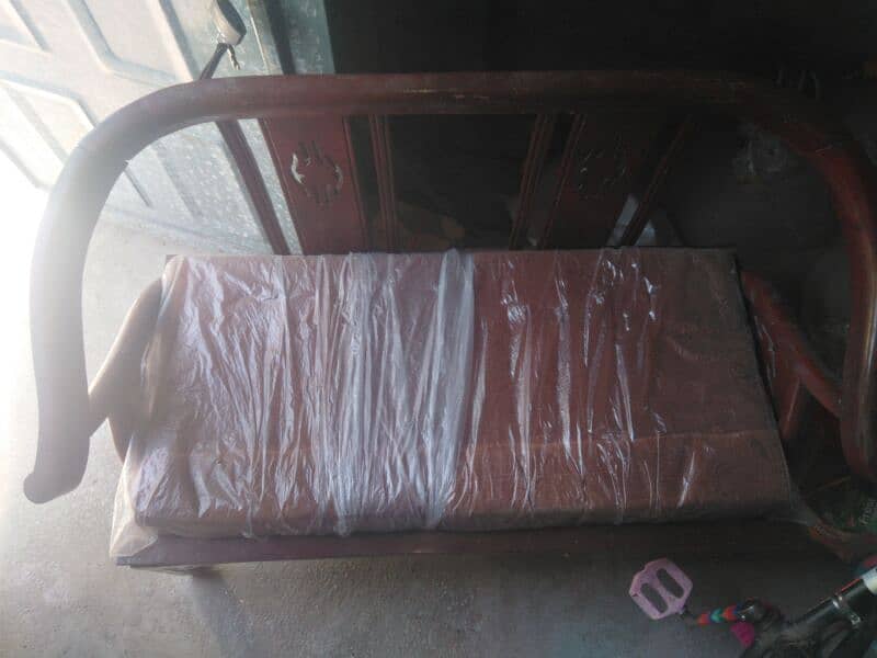 sofas(4 seater) in good condition 2