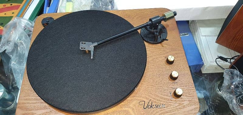 Voksun Truntable Model 1931 Audio Technica 3