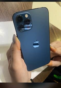 iphone 12 pro max with airpods