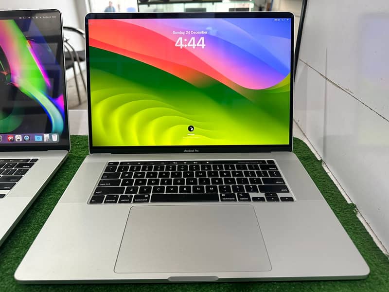 Apple Macbook Pro 2018 32/512 Space Gray 3