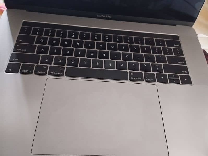 Macbook Pro 2017 For Sale 2