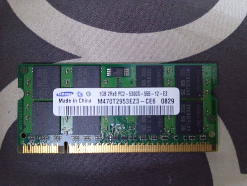 1 GB LAPTOP RAM PC2 0