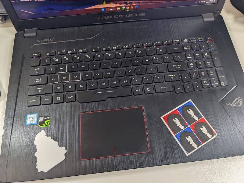 Gaming Laptop Core i7 7th gen + 1050ti (4gb Graphic Card] 6