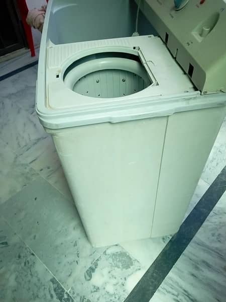 Super Asia Washing Machine and Dryer 4
