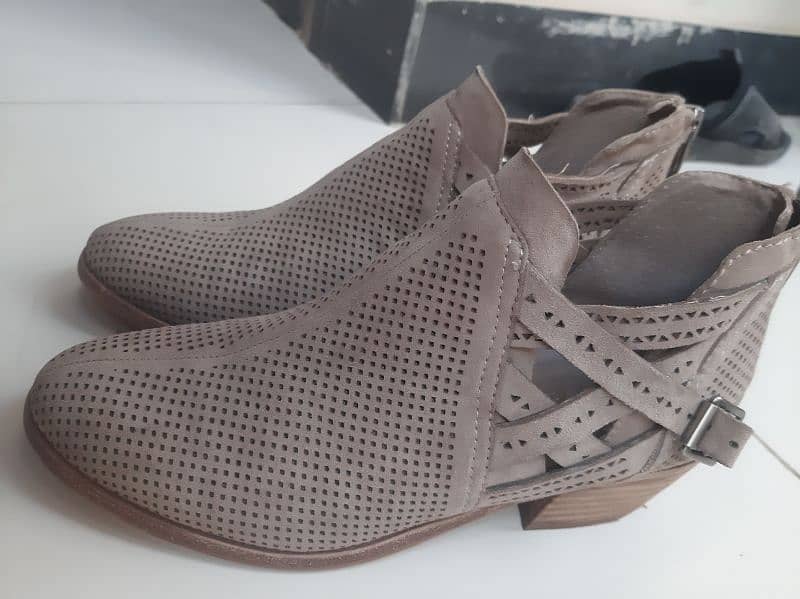 leather shoes very good condition 8