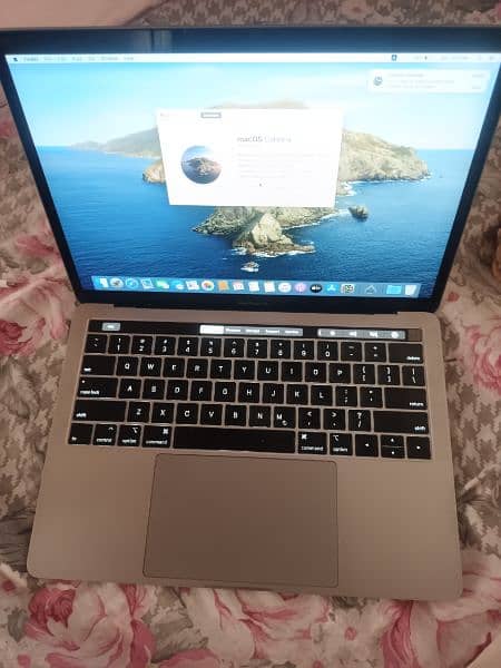 MACBOOK PRO 2018 CTO 13 INCH TOUCHBAR I7 Q-C 16GB RAM 512GB SSD 0