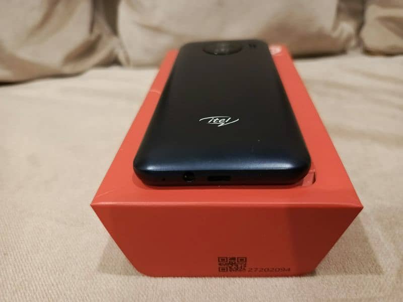 Itel Magic 3 Touch Button Mobile Phone Just Like New 10/10 7