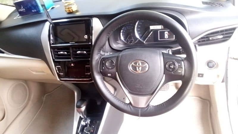 Toyota yaris Ativ X 1.5 cvt-i B2B JENIUNE MINT CONDITION  2020 3