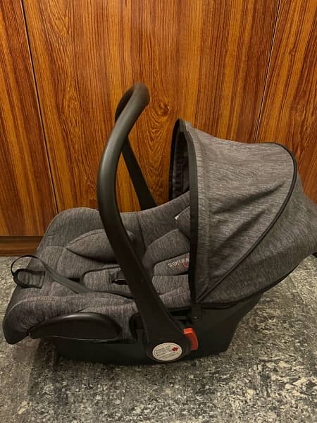 Baby carry cot 1