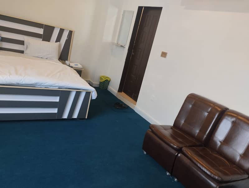 COUPLES ROOMS FOR SHORT STAY 7