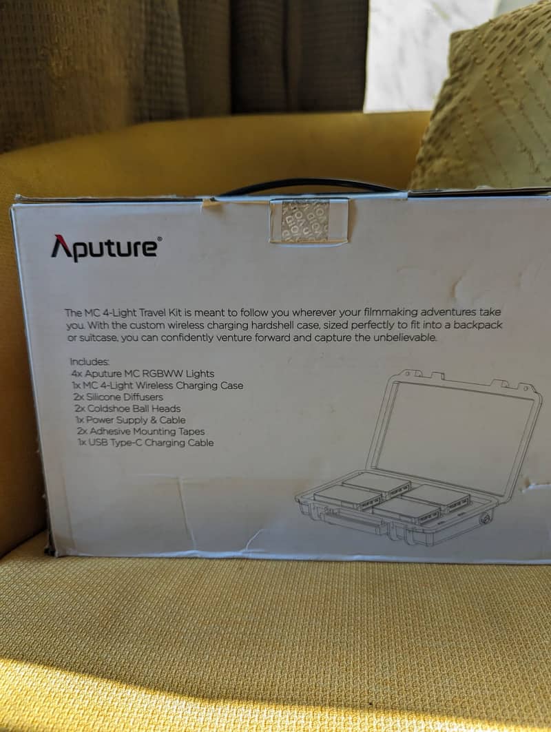 Aputure MC 4-Light Travel Kit with Charging Case 6