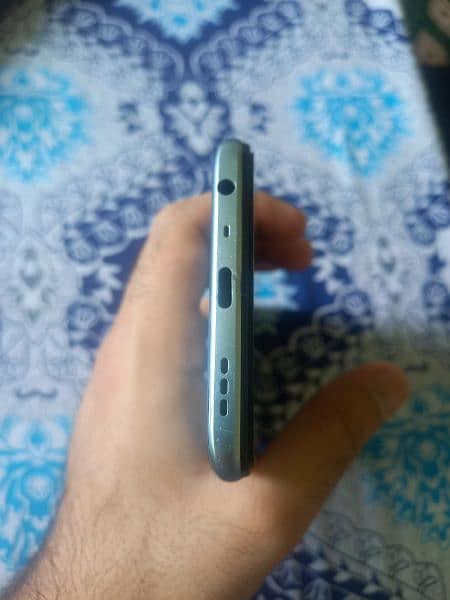 Oppo A54 in excellent condition 4