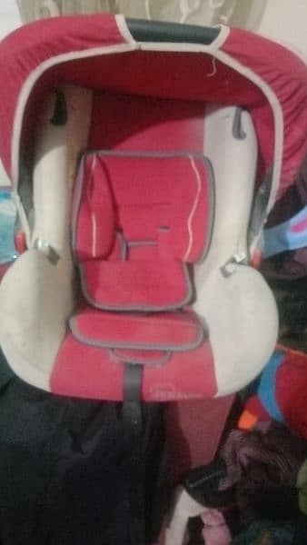 Baby Carry cot for Sale in a good condition 0