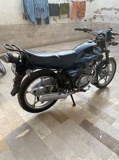 Suzuki gs 150 is for sale urgently only serious buyer can contact.