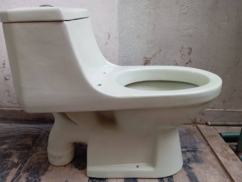Commode / Toilets Seat 3