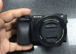Sony a6400 Mirrorless Digital Camera with 16-50mm Lens