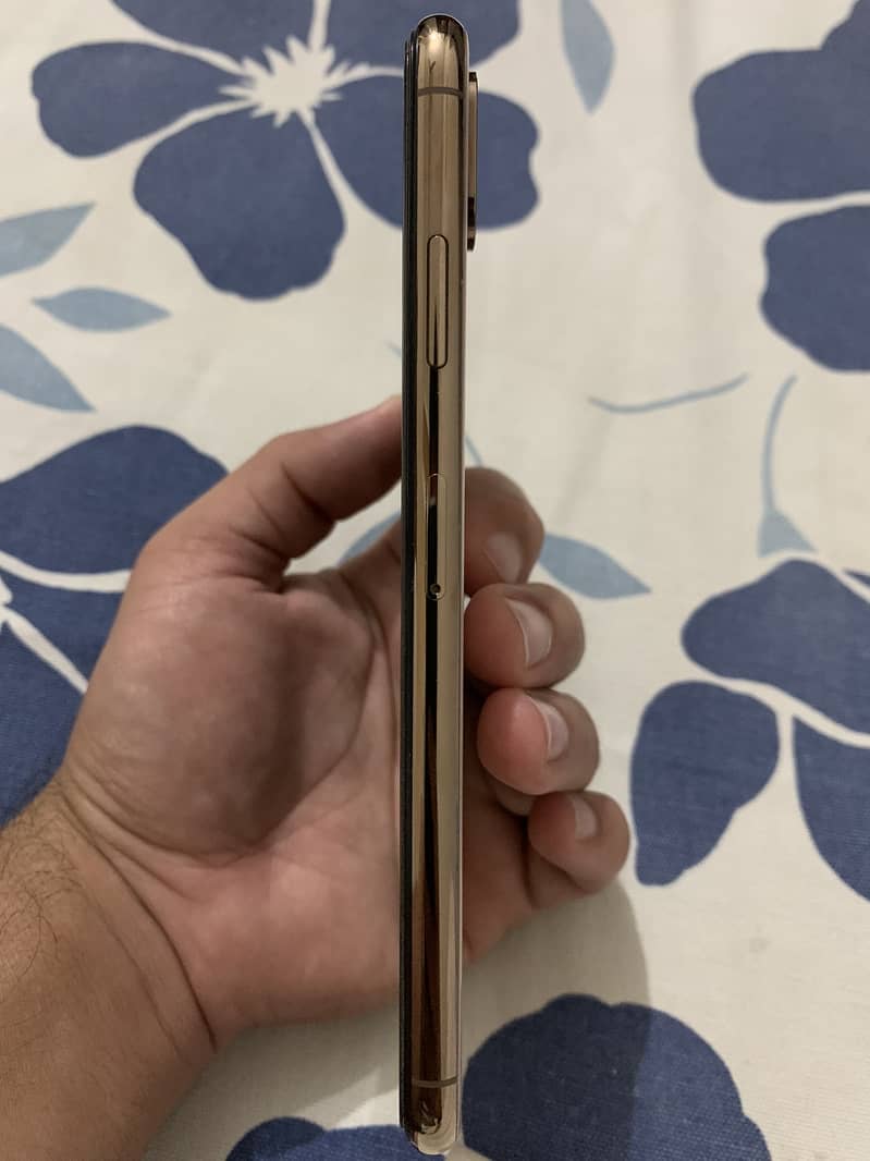 iPhone XS Max (512 GB) Gold - PTA Approved 1