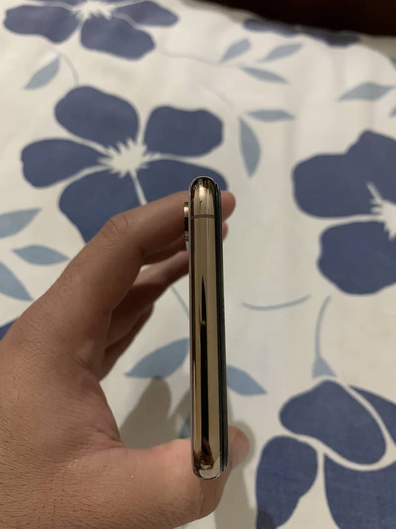 iPhone XS Max (512 GB) Gold - PTA Approved 6