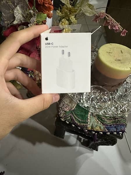 Iphone 20W Power Adapter 1