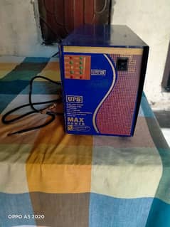 I'm selling UPS 2000 WATTS belkul new condition me h,