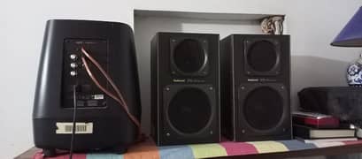 Polk audio active subwoofer with 2 Japanese speakers 0